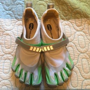 Vibram FiveFingers women’s bikila